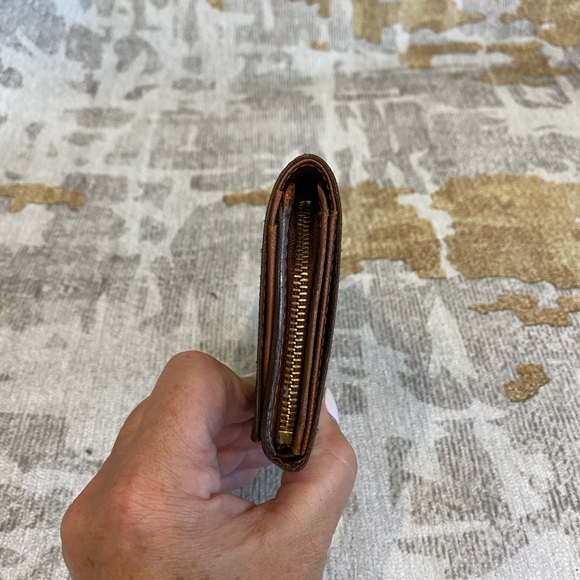 Louis Vuitton Porte Tresor Wallet in Monogram - Picture 7 of 12